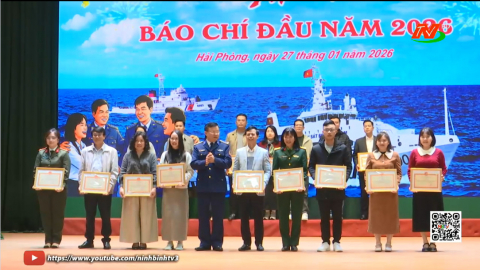 Bộ Tư lệnh V&ugrave;ng Cảnh s&aacute;t biển 1 tổ chức gặp mặt cơ quan b&aacute;o ch&iacute;