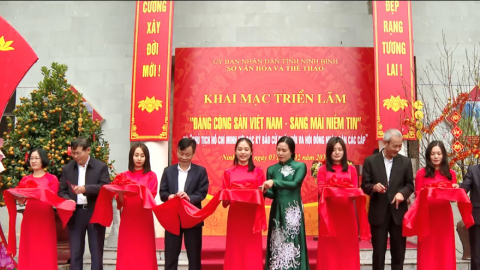 Khai mạc triển l&atilde;m "Đảng cộng sản Việt Nam - S&aacute;ng m&atilde;i niềm tin"