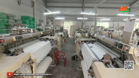 Bảo tồn v&agrave; ph&aacute;t triển l&agrave;ng nghề truyền thống