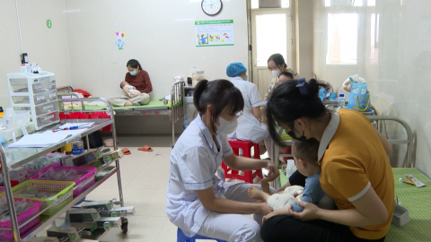 Bảo vệ sức khỏe h&ocirc; hấp cho trẻ thời điểm giao m&ugrave;a