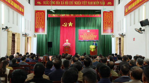 Tiếp x&uacute;c giữa cử tri với người ứng cử đại biểu HĐND tỉnh Ninh B&igrave;nh kh&oacute;a XVI tại x&atilde; Định H&oacute;a