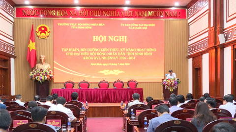 Bồi dưỡng kiến thức, kỹ năng hoạt động nghiệp vụ cho đại biểu HĐND tỉnh