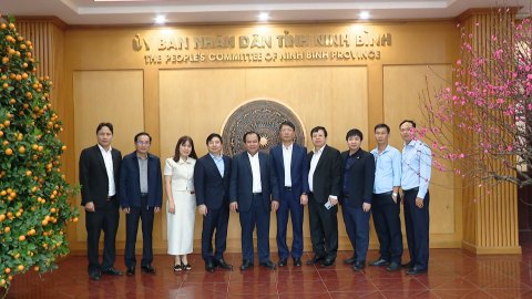 Đo&agrave;n đại biểu tỉnh C&agrave; Mau thăm v&agrave; ch&uacute;c Tết tỉnh Ninh B&igrave;nh