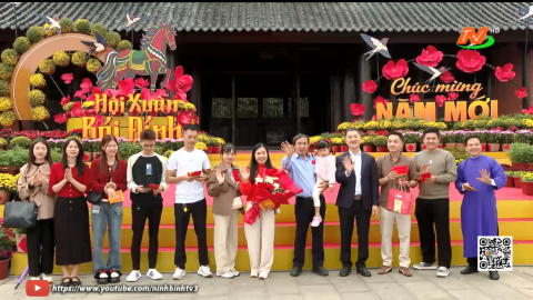 Ninh B&igrave;nh đ&oacute;n những du kh&aacute;ch "x&ocirc;ng đất" đầu xu&acirc;n B&iacute;nh Ngọ