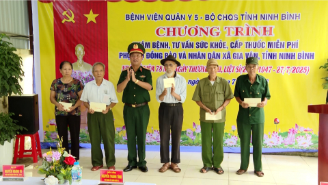 Kh&aacute;m bệnh, cấp thuốc miễn ph&iacute; tại x&atilde; Gia V&acirc;n