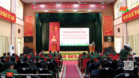 C&ocirc;ng bố quyết định tổ chức lại Ban chỉ huy qu&acirc;n sự x&atilde;, phường