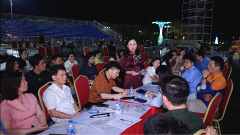Tổng duyệt chương tr&igrave;nh Kỷ niệm 60 năm Ng&agrave;y hy sinh của Mười nữ d&acirc;n qu&acirc;n ph&aacute;o ph&ograve;ng kh&ocirc;ng Lam Hạ