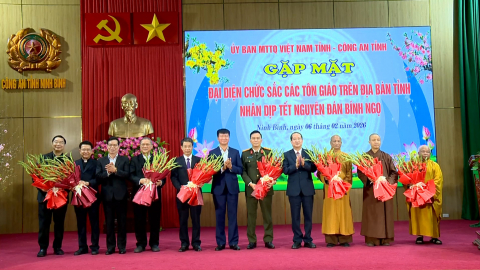 Gặp mặt đại diện chức sắc c&aacute;c t&ocirc;n gi&aacute;o nh&acirc;n dịp Tết Nguy&ecirc;n đ&aacute;n B&iacute;nh Ngọ