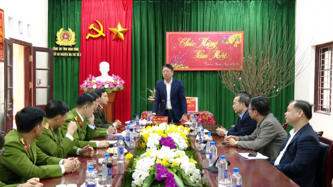 Thăm, tặng qu&agrave; nh&acirc;n dịp Tết Nguy&ecirc;n đ&aacute;n B&iacute;nh Ngọ 2026
