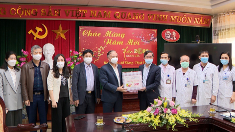 Đồng ch&iacute; Ph&oacute; B&iacute; thư Thường trực Tỉnh ủy Trần Hồng Quảng thăm, ch&uacute;c Tết một số đơn vị