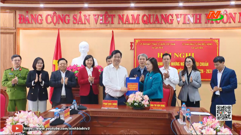 Gia Viễn b&agrave;n giao danh s&aacute;ch những người ứng cử đại biểu HĐND x&atilde;