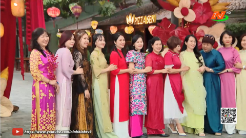 Duy&ecirc;n d&aacute;ng &aacute;o d&agrave;i ng&agrave;y xu&acirc;n