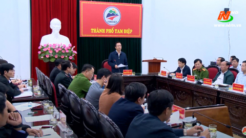 B&agrave;n giải ph&aacute;p khắc phục việc người d&acirc;n tự &yacute; chặn xe &ocirc; t&ocirc; chở vật liệu tại Tam Điệp
