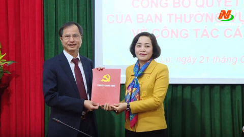 C&ocirc;ng bố quyết định của BTV Tỉnh ủy về c&ocirc;ng t&aacute;c c&aacute;n bộ tại Hoa Lư