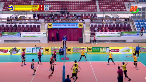 GIẢI B&Oacute;NG CHUYỀN C&Uacute;P HOA LƯ - B&Igrave;NH ĐIỀN 2021: H&agrave; Tĩnh - H&agrave; Nội | Bảng A