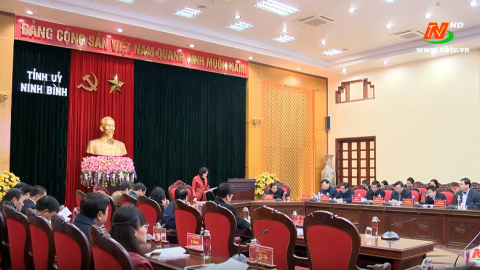 Tập trung tr&iacute; tuệ x&acirc;y dựng b&aacute;o c&aacute;o ch&iacute;nh trị