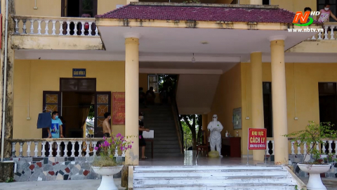 Đội ngũ c&aacute;n bộ, nh&acirc;n vi&ecirc;n y tế huyện Y&ecirc;n Kh&aacute;nh l&agrave;m tốt c&ocirc;ng t&aacute;c ph&ograve;ng chống dịch