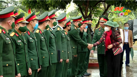 Đồng ch&iacute; b&iacute; thư Tỉnh ủy thăm , ch&uacute;c tết một số đơn vị