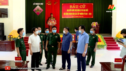 Đồng ch&iacute; Chủ tịch UBND tỉnh kiểm tra, động vi&ecirc;n c&aacute;c đơn vị sẵn s&agrave;ng chiến đấu