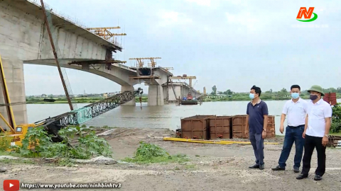 Đồng ch&iacute; Nguyễn Cao Sơn - Ph&oacute; Chủ tịch UBND tỉnh kiểm tra c&ocirc;ng t&aacute;c ph&ograve;ng, chống cơn b&atilde;o số 2.
