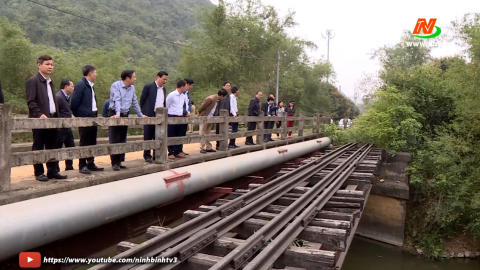 Đồng ch&iacute; Phạm Quang Ngọc kiểm tra c&ocirc;ng t&aacute;c ph&ograve;ng chống thi&ecirc;n tai