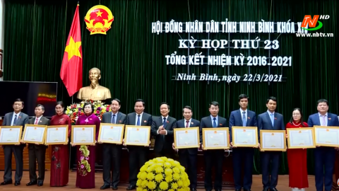 HĐND tỉnh thảo luận v&agrave; th&ocirc;ng qua 8 nghị quyết