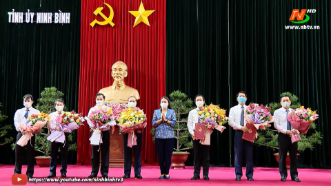 Hội nghị c&aacute;n bộ chủ chốt tỉnh Ninh B&igrave;nh.