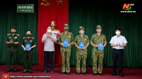 Kim Sơn gặp mặt cảm ơn lực lượng tham gia ph&ograve;ng, chống dịch Covid-19.