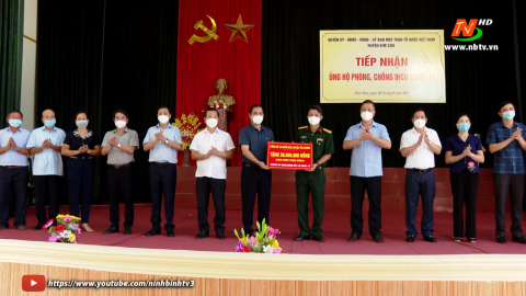 ​Kim Sơn tiếp nhận qu&agrave; ủng hộ c&ocirc;ng t&aacute;c ph&ograve;ng, chống dịch COVID-19
