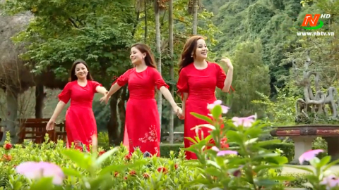 M&ugrave;a xu&acirc;n đến rồi đ&oacute; - Biểu diễn: Hồng Nhung - Hồng Lụa - Hương Ly