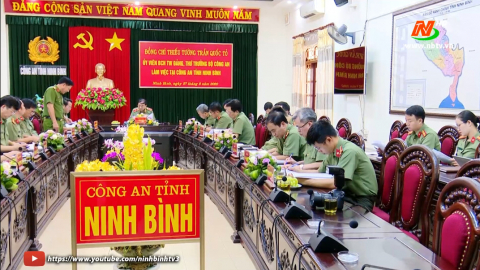 Thứ trưởng Bộ c&ocirc;ng an Trần Quốc Tỏ l&agrave;m việc c&ocirc;ng an Tỉnh