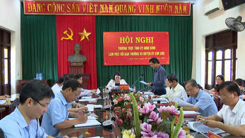 Thường trực Tỉnh ủy l&agrave;m việc với BTV Huyện ủy Kim Sơn