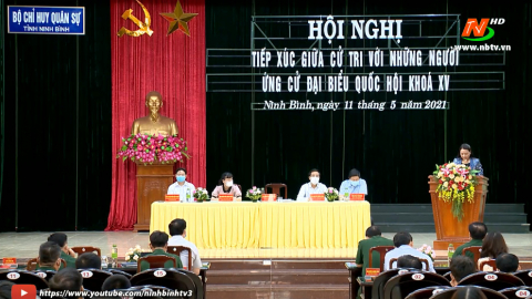 Ứng cử vi&ecirc;n ĐBQH kh&oacute;a XV, đơn vị bầu cử số 1 tiếp x&uacute;c cử tri Bộ CHQS tỉnh.