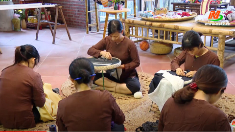 Quảng b&aacute; văn h&oacute;a Ninh B&igrave;nh th&ocirc;ng qua c&aacute;c sản phẩm du lịch
