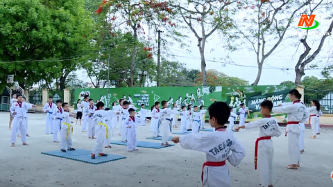 Khởi động m&ugrave;a h&egrave; bổ &iacute;ch cho trẻ