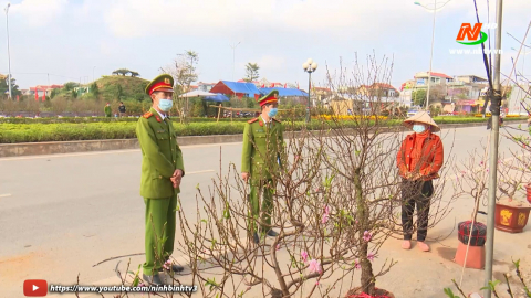 Y&ecirc;n Kh&aacute;nh đảm bảo an ninh trật tự chợ Hoa Tết